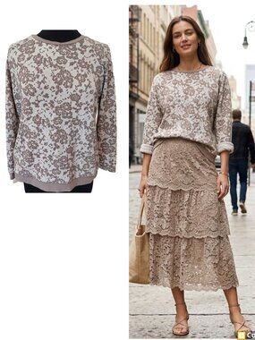 Saks Fifth Avenue (GRAY) top SZ M. 95 % Poly, 5% Spandex